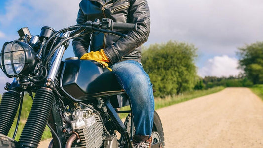 Wie bemalt man einen Motorradtank zu Hause