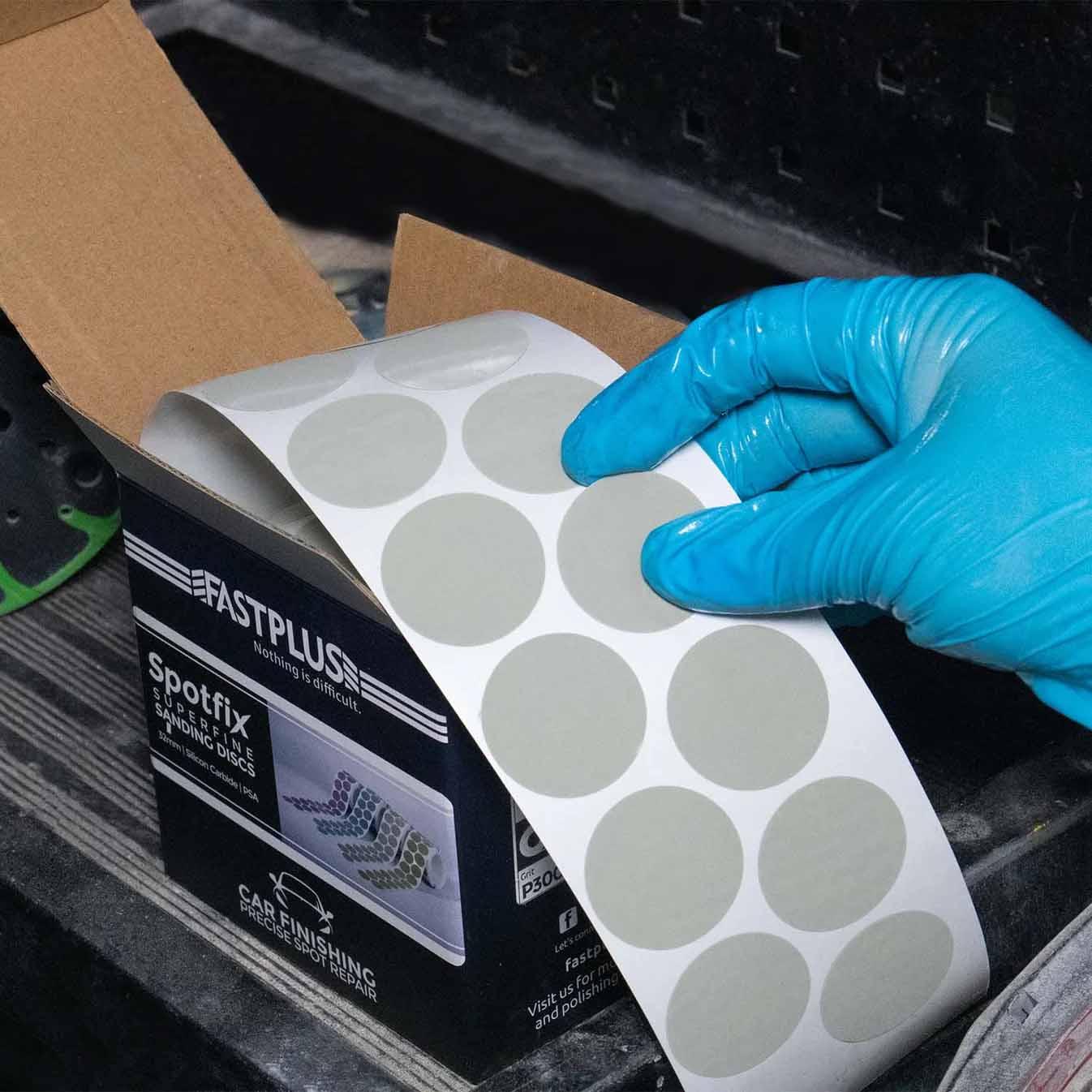 SPOTFIX Spot Repair folienschleifscheiben 32mm PSA von fastplus SPOTFIX spot repair film daisy discs 32mm PSA by fastplus P2000 P3000 P5000