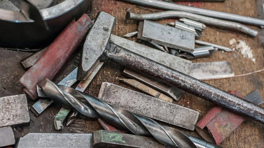 Resurface a chasing hammer face using sandpaper