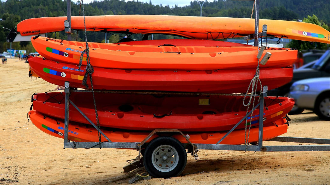 Wie streicht man einen Bootsanhänger